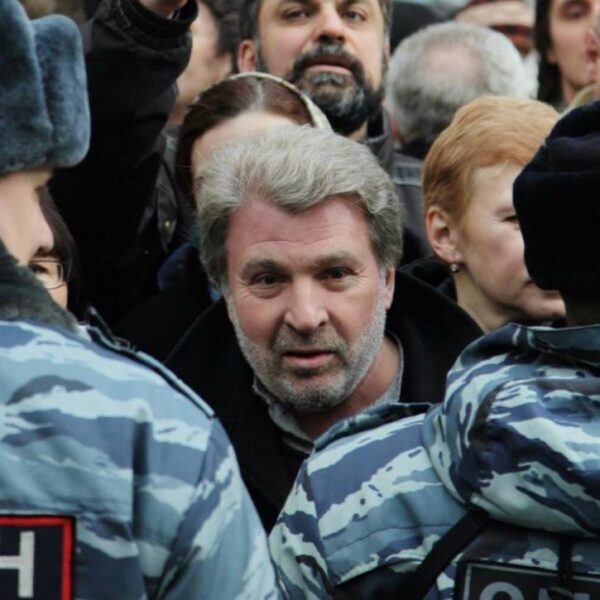 Замайдановец Рыклин обвинил Россию в организации беспорядков во Франции