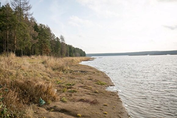 Базе отдыха на Урале запретили самовольно использовать акваторию озера Красилово
