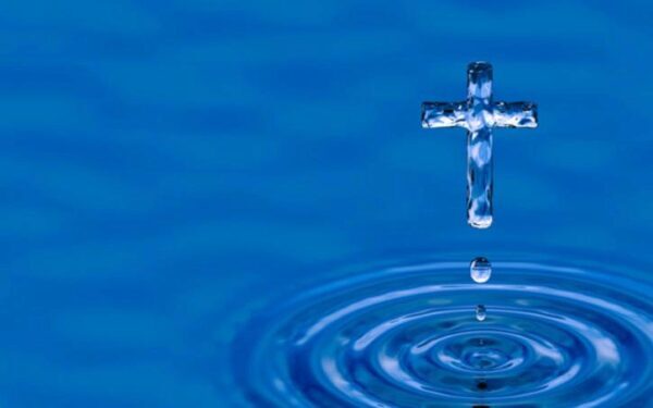 Крещение Господне 2019: когда и зачем нужно набирать святую воду на Крещение в 2019 году