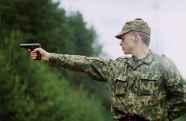 Легендарный пистолет Макарова может быть заменен в армии России на более современный