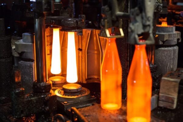 На Ставрополье компания «Гелиос» со скандалом пытается остановить работу стекольных заводов
