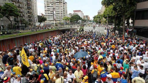 Не менее 35 человек погибли в ходе беспорядков в Венесуэле