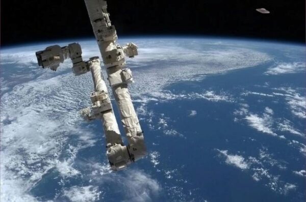 Пришельцы посетили МКС: в NASA вновь странное молчание