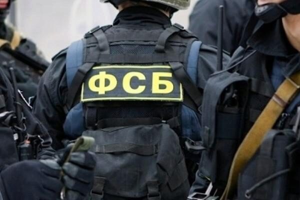Российские силовики разоблачили банду подпольных торговцев оружием