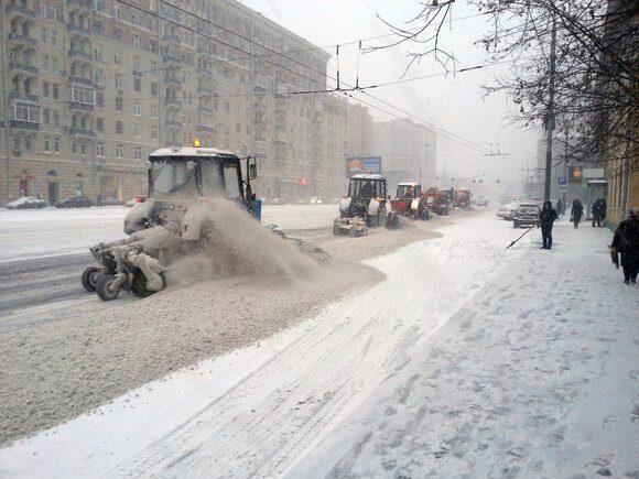 Снегопад затягивается. Власти Москвы отчитались о мерах борьбы со стихией