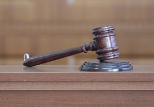 Суд приговорил к 9 годам колонии иркутянина за продажу наркотиков тюменским подросткам