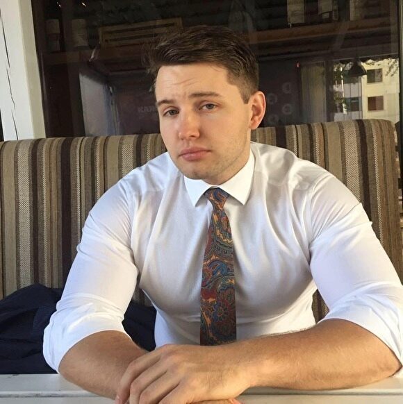 Суд рассмотрит вопрос о продлении ареста политтехнологу Александру Устинову