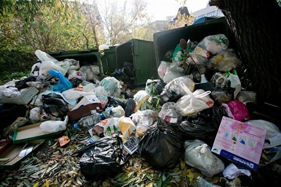 Свердловский министр ЖКХ попросил мэров установить больше контейнеров для мусора