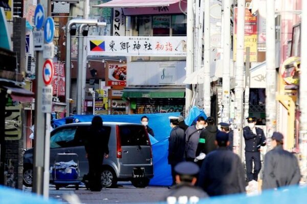 Теракт в Токио: мужчина на автомобиле въехал в толпу пешеходов