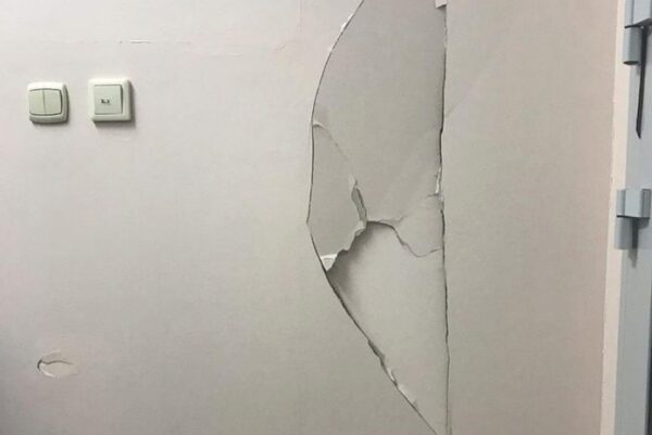 В новосибирской больнице мужчина напал на врача