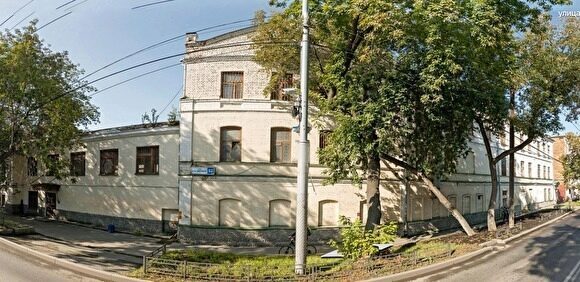 Власти не смогли продать особняк-памятник в центре Екатеринбурга даже по сниженной цене
