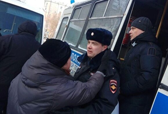 В Москве полиция задержала участников пикета против передачи Курил Японии