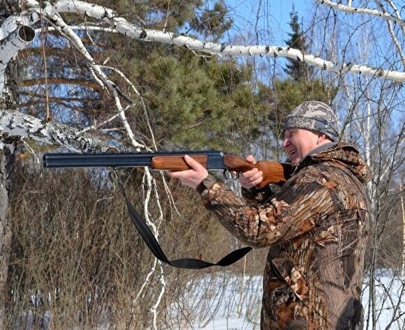 В Свердловской области охотник застрелил егеря, спутав его с лосем