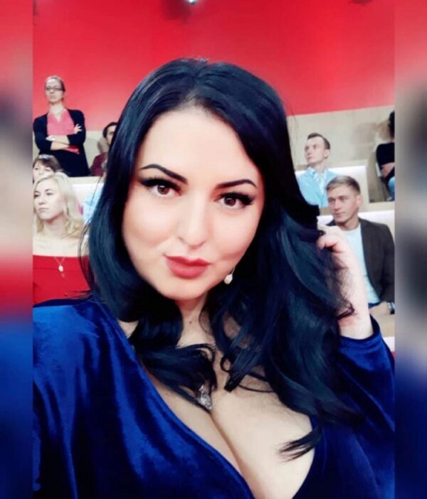 Звезда "Дома-2" Римма Пенджиева сообщила, что её избили на шоу "Бородина против Бузовой"