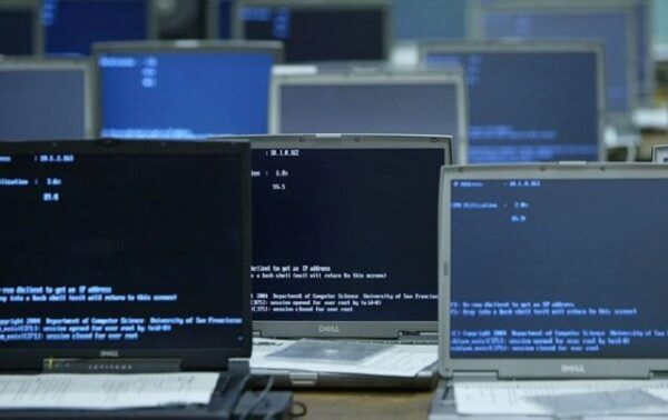 Американские кибервойска провели успешную "наступательную" операцию против российской "фабрики троллей" - СМИ