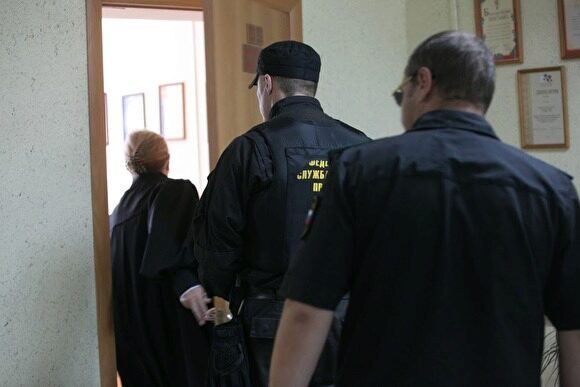 Дело подростков, обвиняемых в садистском убийстве инвалида в Березовском, передано суд