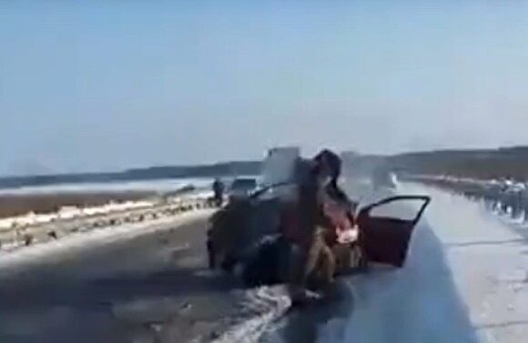 Два человека погибли при столкновении КамАза и иномарки на трассе Тюмень — Ханты-Мансийск