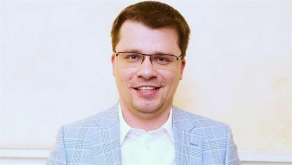 Гарик Харламов опроверг информацию о своем уходе из Comedy Club