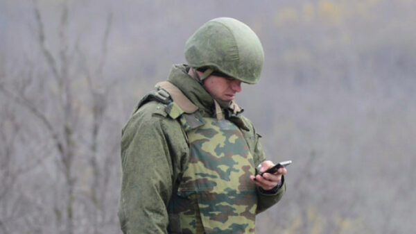Комитет солдатских матерей выступил в поддержку запрета смартфонов в армии