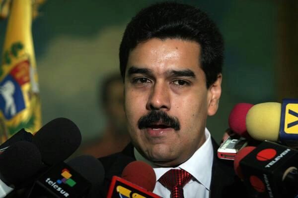 Мадуро попросил самозванца объявить о грядущих выборах в Венесуэле