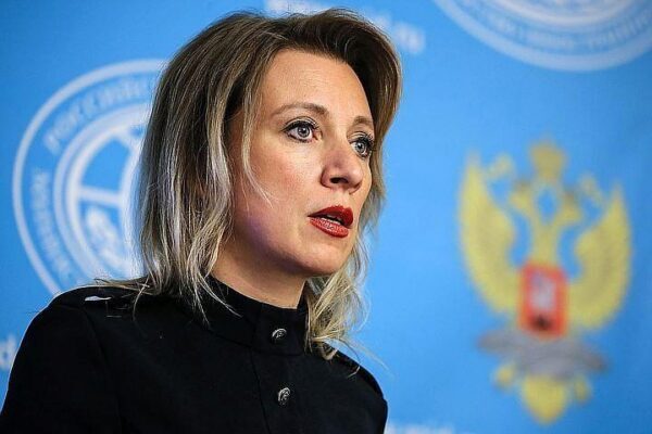 Мария Захарова прокомментировала заявление Порошенко, обвинившего Россию в обнищании Украины