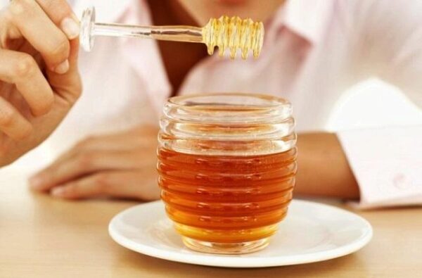 Медики рассказали, зачем стоит есть мед перед сном