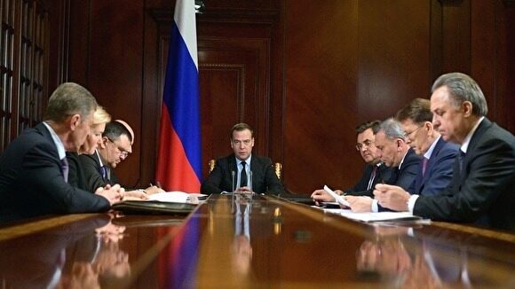 Медведев написал банальную статью о развитии России