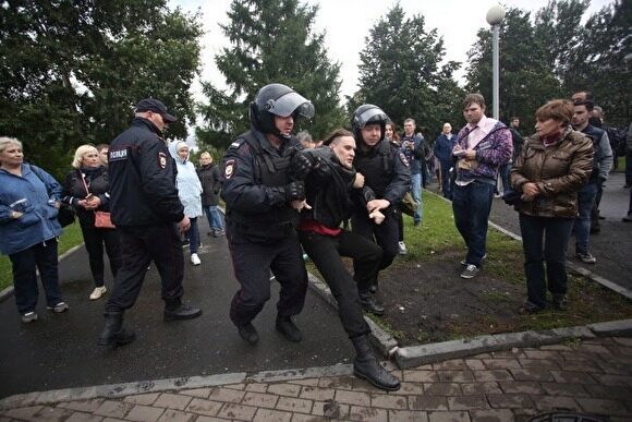 Полиция Екатеринбурга пытается привлечь к ответственности журналиста за митинг 9 сентября