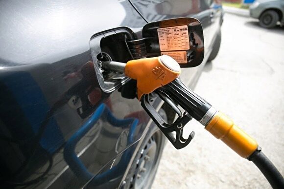Росстат заметил 20% снижение цен на топливо
