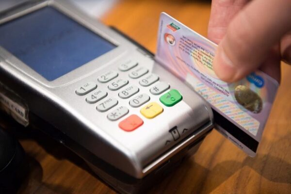 В России Visa внедрит оплату товаров по QR-коду