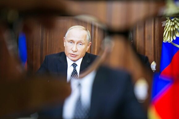 ВЦИОМ зафиксировал снижение рейтинга доверия Владимиру Путину