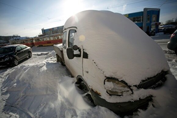 В Екатеринбурге из-за холодов в 2,5 раза вырос спрос на услуги по отогреву автомобилей