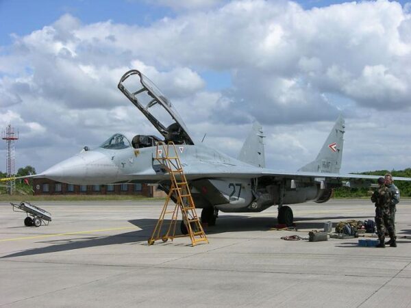 Венгрия «пускает с молотка» советские истребители МиГ-29
