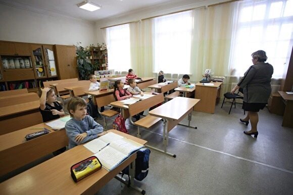 В школах Екатеринбурга с понедельника отменяют карантин по ОРВИ