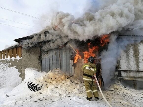 В Тазовском районе сгорела муниципальная мастерская
