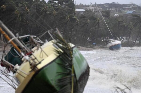 Австралия дважды за двое суток подверглась ударной волне циклонов