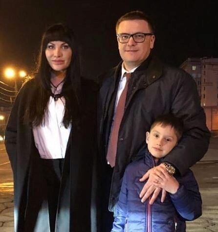 К Алексею Текслеру в Челябинск приехали жена с сыном