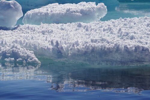 NASA изучает скорость таяния ледников Гренландии