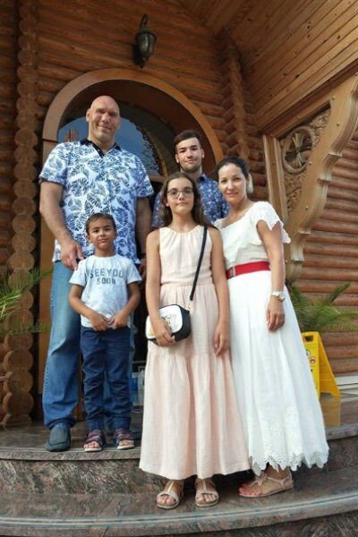 Николай и Галина Валуевы раскрыли семейные секреты