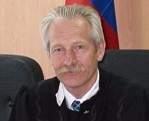 Председатель Тюменского областного суда Сушинских объявил об уходе в отставку в июле