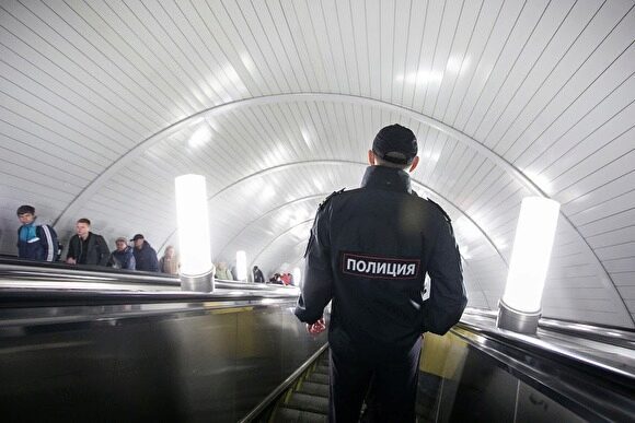 СМИ: около 30 человек устроили драку со стрельбой у метро «Рязанский проспект» в Москве