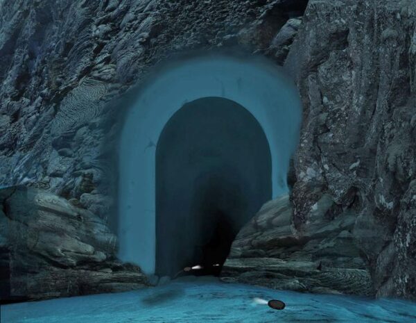 В Антарктиде обнаружены таинственные туннели инопланетян, тянущиеся к другим материкам