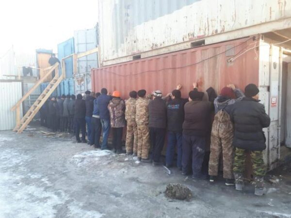 В Екатеринбурге стартовала операция «Нелегальный мигрант» (фото)