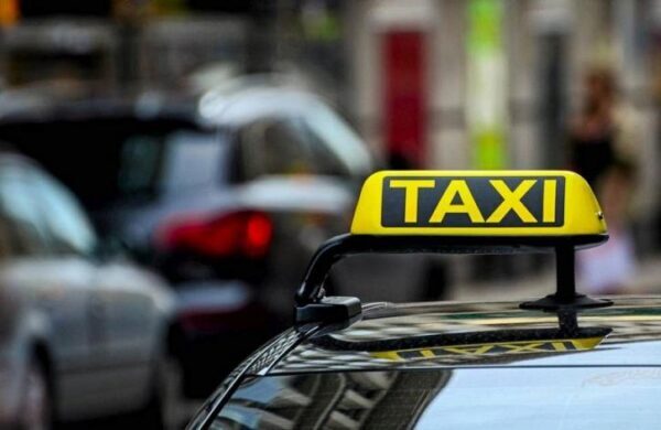 В Костроме таксист взял с пассажира 43 тысячи рублей за ожидание