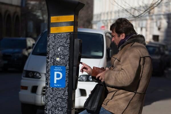 В Ростове заработают платные парковки – СМИ