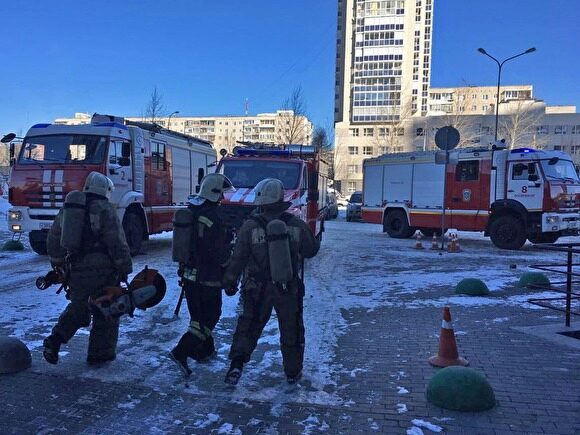 В Екатеринбурге из здания гостиницы из-за короткого замыкания эвакуировали семь человек