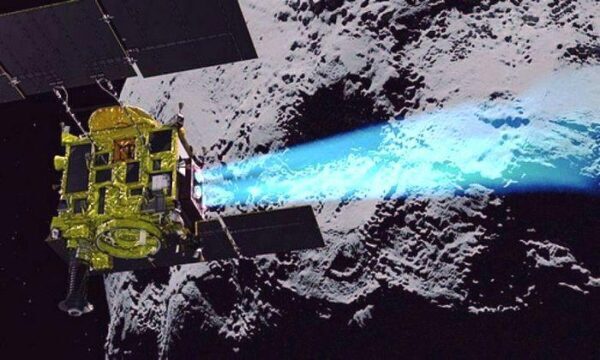 Японский космический зонд „Hayabusa-2“ сделал снимок поверхности астероида Рюгу