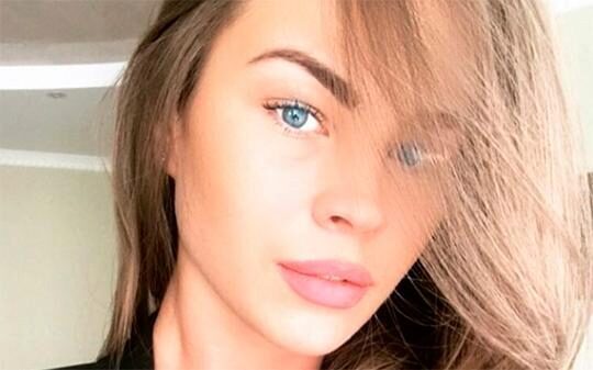 Звезда "Дом-2" Оля Сударкина показала снимок в бандаже после операции по увеличению груди