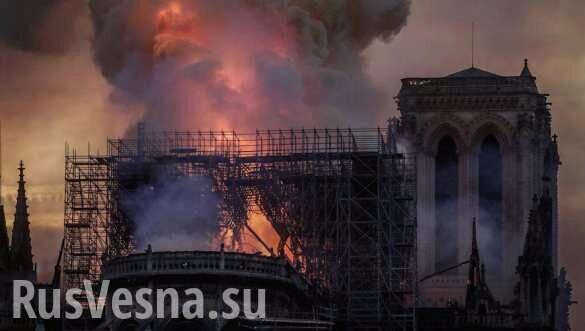 «Это наша судьба» — Макрон торжественно пообещал восстановить собор Парижской Богоматери