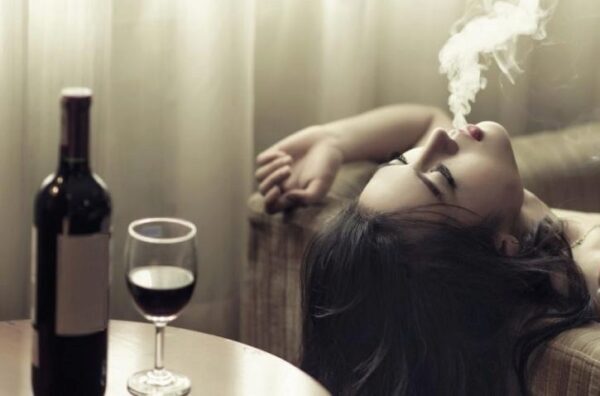 Медики назвали дозы алкоголя и сигарет, вызывающие рак